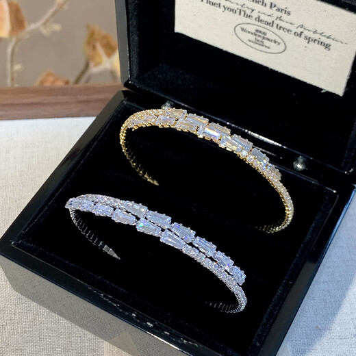 Hua Youxin Persimmon Explosive Snake Bracelet Women's Zircon Surround Silver Bracelet 2025 New Bracelet Bracelet Light Luxury Niche Hand Jewelry Explosive Snake Shape Snake Tail Trapezoid Surround Bracelet Silver