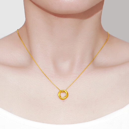 Chow Tai Fook Pure Gold 999 Möbius Ring Pendant Pure Gold Collarbone Necklace Valentine's Day Birthday Gift Pure Gold with 18k Titanium Chain