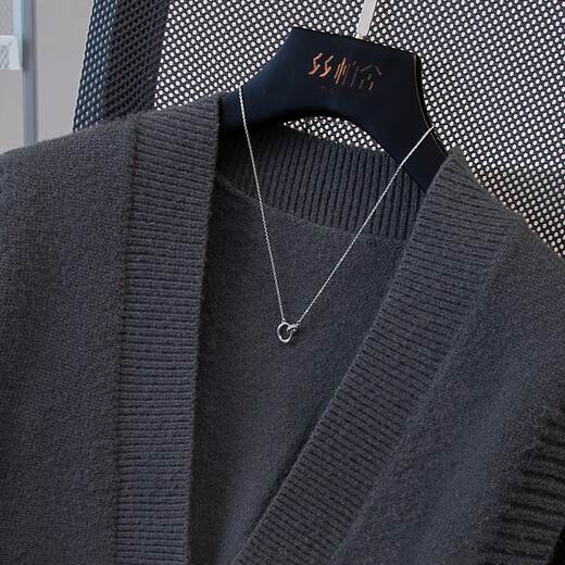 Sibaishe solid color V-neck stacked vest for women 2025 autumn new fashion simple knitted pullover vest