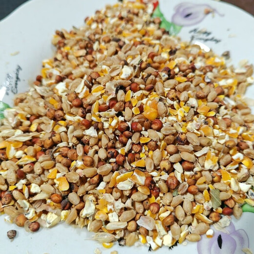 Chicken feed wholesale, sorghum, wheat and corn minced mixed to feed chickens, corn crushed dregs, corn grits, chickens, ducks, pigeons, 3 Jin Jin is equal to 0.5 kg (sorghum + wheat + corn minced mixed)