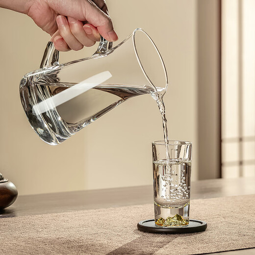 Genasi high-end light luxury white wine wine divider household large crystal glass red wine decanter wine divider wine jug wine set 1000ml with handle thickened wine divider