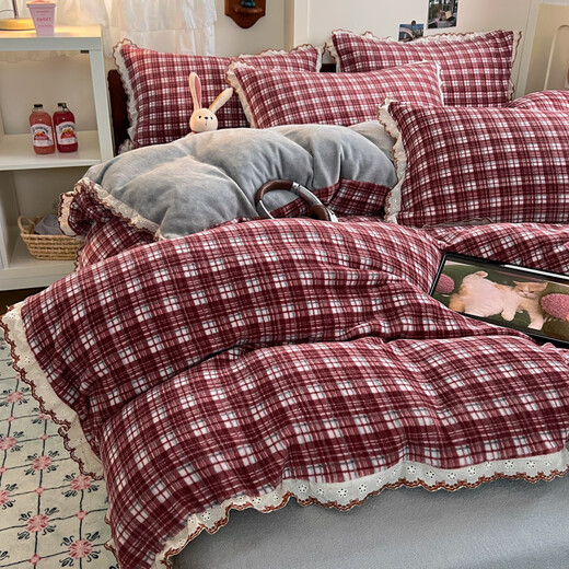 La Chapelle milk velvet four-piece winter baby flannel sheet quilt cover 2025 new bedding Gooseberry berry sheet style 1.5m four-piece set