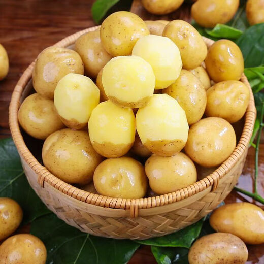 Hubei Enshi selenium-rich small potatoes yellow heart national landmark vegetable alpine cultivation egg size fresh JD. Selenium-rich small potatoes 5Jin Jin equals 0.5kg, including box