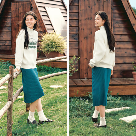 Semir sweatshirt for women with design pattern oversize, heating and antibacterial winter embroidered fleece top, lazy college style, milky white 10501 (extra loose style, please take a smaller size if you mind) S