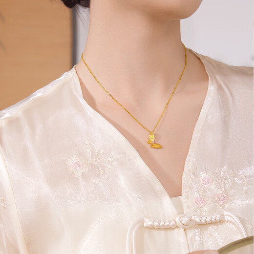 Century Dream Butterfly 18K gold pendant inlaid with zircon as a Valentine's Day gift for your girlfriend, gold weight 0.4-0.43g