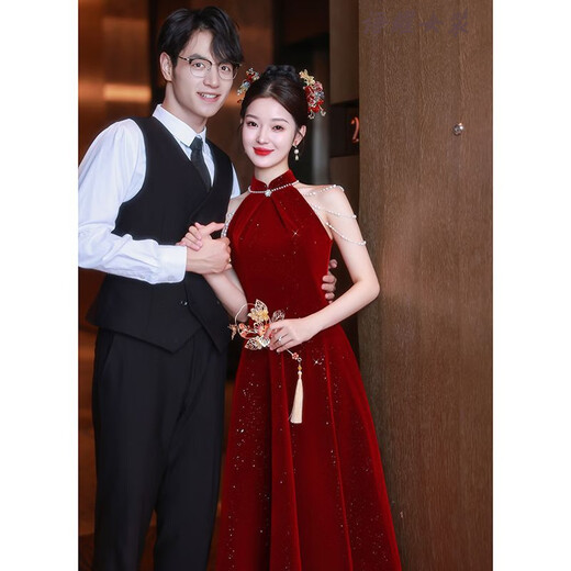 Feng Xiaowei New Chinese Style Toast Wear Bridal Red Halter Neck Cheongsam Morning Robe 2025 New Engagement Wedding Dress Female Style Burgundy Long M
