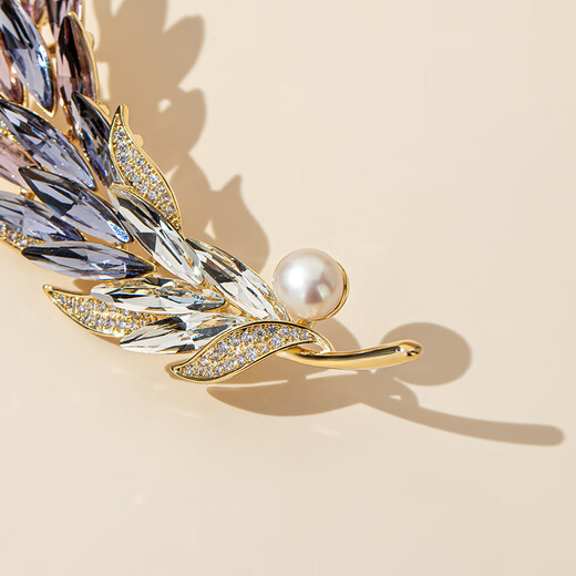Qlady wheat ear freshwater pearl corsage brooch women's high-end light luxury 2025 new style pin fixed clothing accessories collar pin