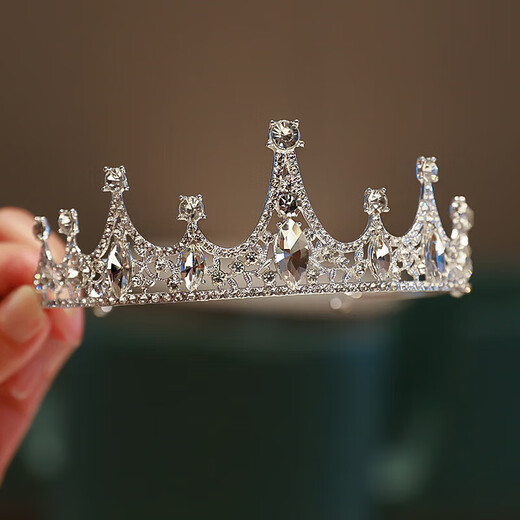 This sea of ​​girls crown tiara hairband children's crystal crown birthday gift princess girl hairpin bridal hair accessories toy children's crystal crown tiara diamond style