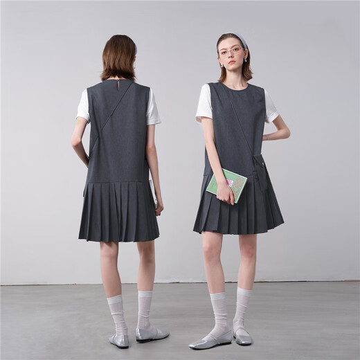 
Giordano designer pleated skirt for women with diagonal strap round neck fake two-piece dress 18465523
