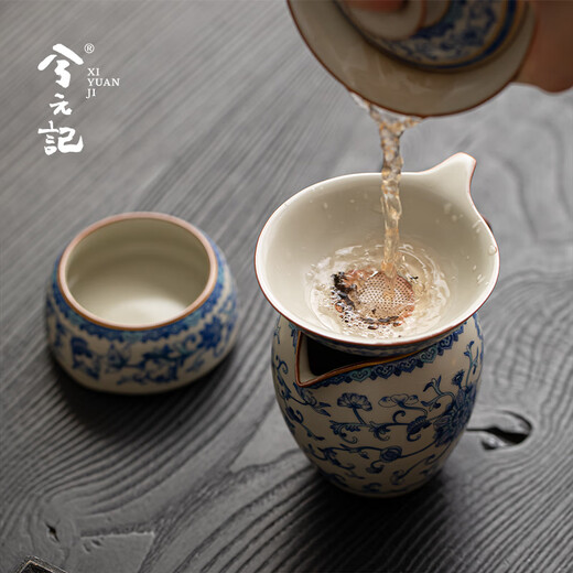 Xi Yuanji Blue and White Ru Kiln Lotus Twisting Tea Strainer Household Ceramic Tea Strainer Tea Filter Kung Fu Tea Set Accessories Flower Beige Ru Kiln Pottery Hole Water Ladle Tea Strainer Set
