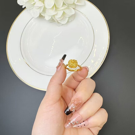 Laohuangxiang's selection of gold-plated silver rings, glossy living rings, light luxury zirconium diamond models, holiday gifts for girlfriends, sugar cube hollow rings