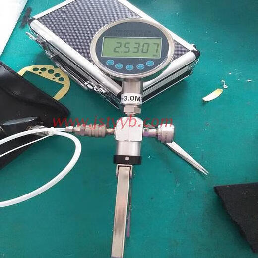 Handheld pressure calibrator, hand pinch air pressure pump, manual hydraulic pressure source, marine hand clamp pressure calibrator, marine hand clamp pump 0-2.5MPa