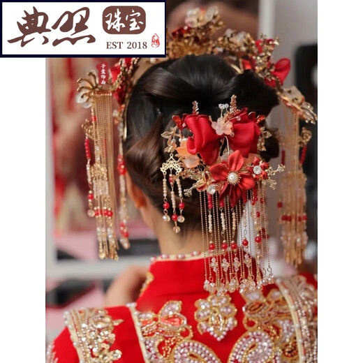Typical photo of Fengguan Xiamei headdress Xiuhe suit Chinese style bride 2025 new red bow glazed hair crown ancient style wedding A main crown + back area + earrings gift box