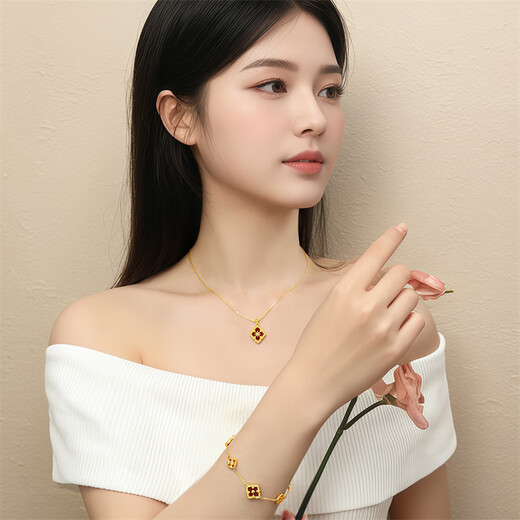 Shipulin 18K gold pendant four-leaf clover inlaid with zircon and red agate