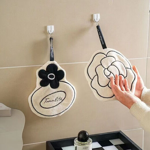 Gongqin French hand towel hanging absorbent home coral velvet towel kitchen bathroom thickened hand towel cute souvenir Camellia series random 1 pack