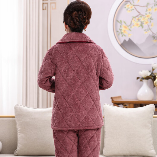 Langsha 2025 new pajamas for middle-aged and elderly women in winter, plus velvet and thickened three-layer quilted home clothes for the elderly, warm suits