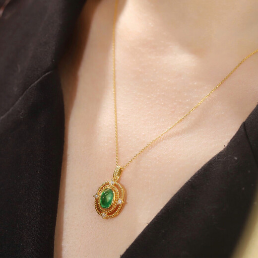 18K gold natural emerald necklace with natural diamonds, gorgeous and elegant women’s fashion item