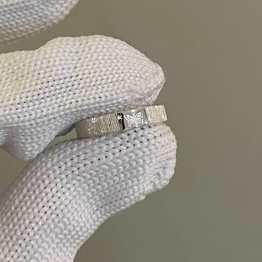 YKINCASL Old Phoenix 9999 sterling silver brushed butterfly ring strange and unique design vegetarian ring index finger ring adjustable brushed bow ring Lao Fengxiang same style gift box