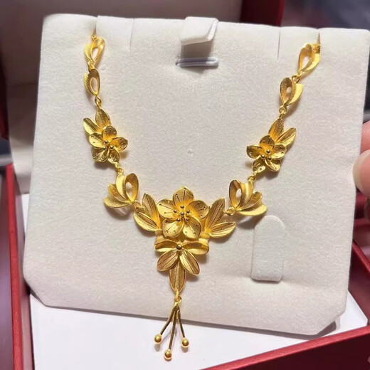 Blooming flower necklace, wedding flower, three gold hardware, engagement wedding, wedding pendant, high-end gift, blooming flower necklace, exquisite gift box