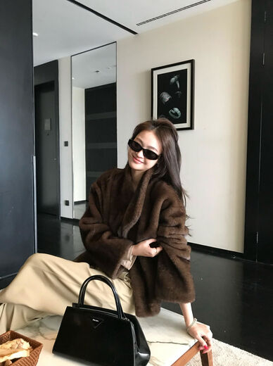 Coolnaro lazy imitation mink fur coat for women 2025 short mink coat autumn and winter young style fur integrated chestnut brown L