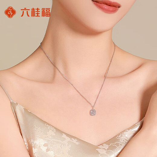 LIU GUI FU JEWELRY small sugar cube pendant for girls 2025 new light luxury niche platinum necklace birthday gift practical for girlfriend 3.6g platinum small sugar cube pendant