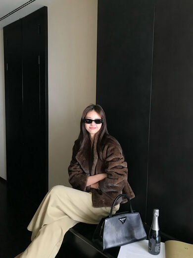 Coolnaro lazy imitation mink fur coat for women 2025 short mink coat autumn and winter young style fur integrated chestnut brown L