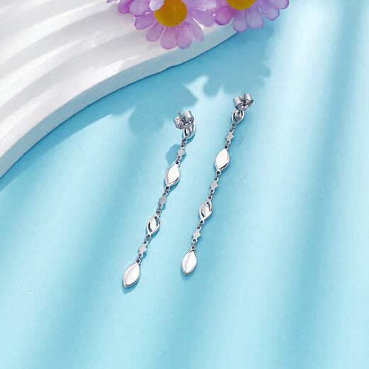 Lao Fengxiang platinum earrings fish scale wheat ears tassel earrings as a gift for your girlfriend as a gift platinum jewelry platinum about 6.04g