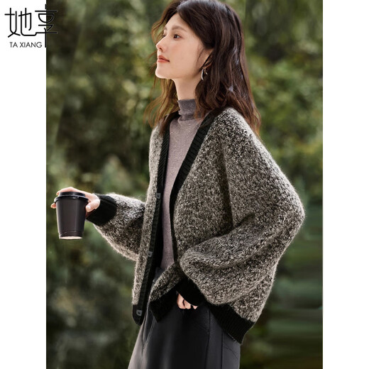 She enjoys autumn and winter sweater coat women's v-neck retro contrasting knitted cardigan lazy style loose sweater outer wear women's T54Z113