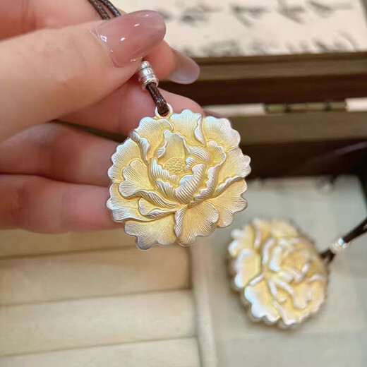 Laohuangxiang solid silver 999 peony flower solid pendant necklace for women, rich, light and luxurious, versatile sterling silver necklace gift