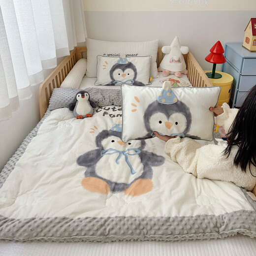 MOEDOOBIE Baby Cartoon Beanie Quilt Class A Beanie Velvet One-piece Quilt Children's Blanket Quilt Winter Quilt Soy Bean Quilt Thickened to Keep Warmth Large Version - Strawberry Rabbit Winter Quilt 120*150cm One-piece Quilt