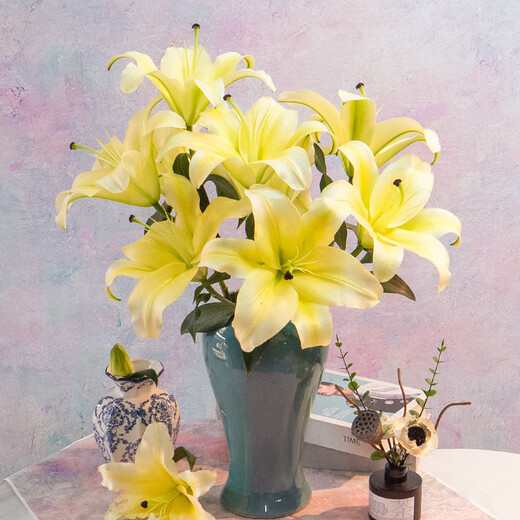 Jingdong Flowers Yunnan Kunming Flower Base Straight Hair Yellow Perfume Lily 9 Family Life Flowers Straight Hair Source