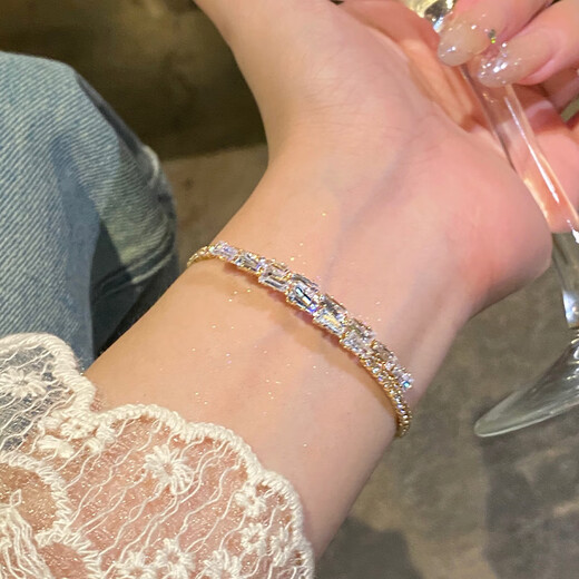 Hua Youxin Persimmon Explosive Snake Bracelet Women's Zircon Surround Silver Bracelet 2025 New Bracelet Bracelet Light Luxury Niche Hand Jewelry Explosive Snake Shape Snake Tail Trapezoid Surround Bracelet Silver