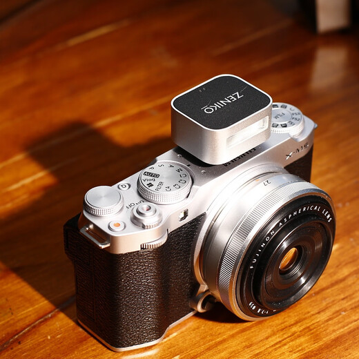 ZENIKOZF08 mini on-camera flash adaptable to flash trigger for outdoor shooting portable fill light Fuji Nikon Sony Canon mirrorless camera universal on-camera flash silver