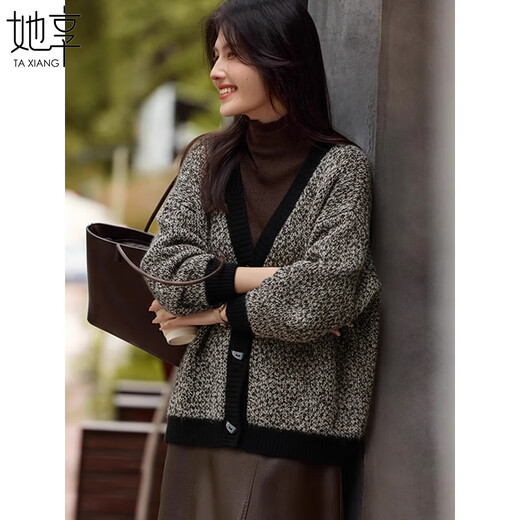 She enjoys autumn and winter sweater coat women's v-neck retro contrasting knitted cardigan lazy style loose sweater outer wear women's T54Z113