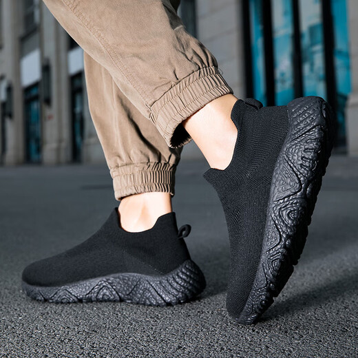 Sockenschuhe Herrenweicher Sohle leichter Männerschuhe warm und Samt -Sprungschuhe atmungsablöschbare lässige Schuhe Ein Fuß Faule Sneakers 898 Schwarze Single -Layer 45