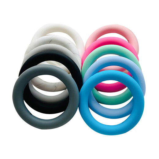 Silicone teether food grade hole ring chewing gum for babies to prevent falling off and bite during oral period, white