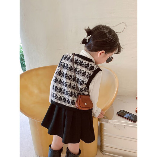 Girls Sweater Vest 2025 Spring and Autumn New Style Children's Knitted Vest Baby Retro Jacquard Cardigan Top Black BF074 Classic Diamond Vest 120