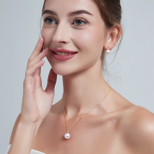 Yuebu Chinese Valentine's Day gift 18K gold diamond Australian white pearl pendant single princess ocean seawater white pearl pearl necklace for women now