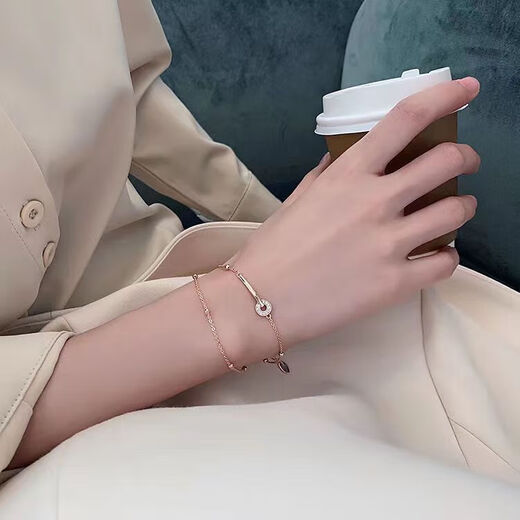 PT950 Platinum Double Layer Bracelet Girls Light Luxury White Gold Bracelet as a Gift for Best Friend and Girlfriend Chow Tai Fook White Gold Double Layer Bracelet