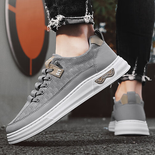 Canvas Herrenschuhe 2025 Neue Sommer atmungsaktiven Freizeitbrettschuhe für Teenager, die nicht rutschende Sport-Trendschuhe grau fahren 40
