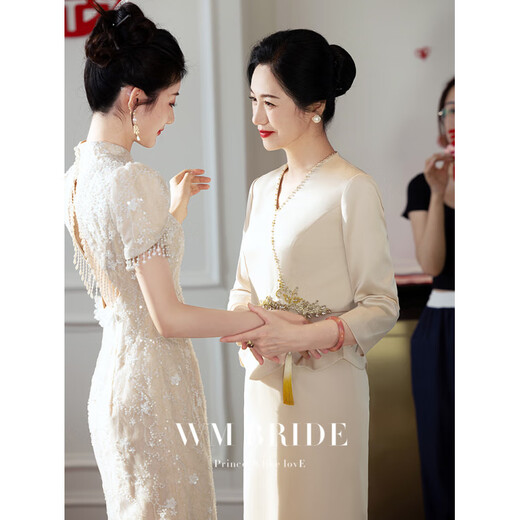 
LISM International First-line Brand Lady Wedding Dress 2025 Autumn and Winter New Lady Wedding Dress Temperament Cheongsam Daily Milk White L