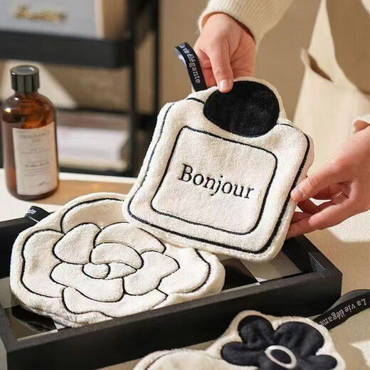 Gongqin French hand towel hanging absorbent home coral velvet towel kitchen bathroom thickened hand towel cute souvenir Camellia series random 1 pack