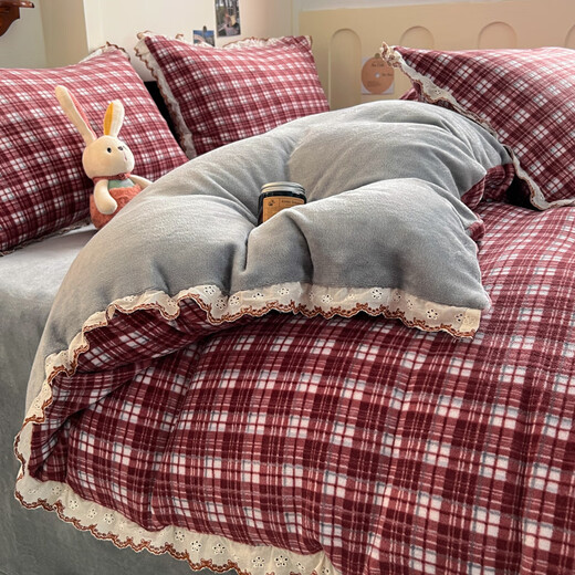 La Chapelle milk velvet four-piece winter baby flannel sheet quilt cover 2025 new bedding Gooseberry berry sheet style 1.5m four-piece set