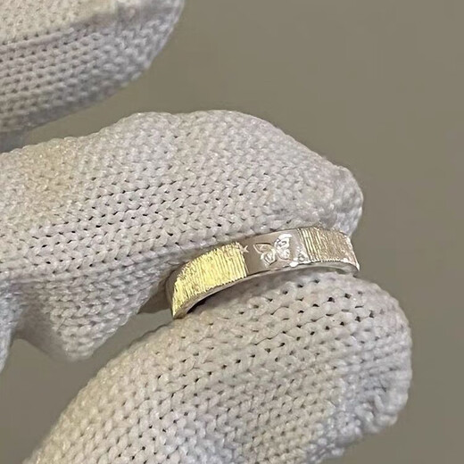 YKINCASL Old Phoenix 9999 sterling silver brushed butterfly ring strange and unique design vegetarian ring index finger ring adjustable brushed bow ring Lao Fengxiang same style gift box