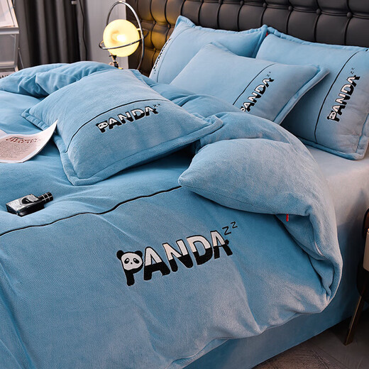 MPPMCK2025 New Red Panda Embroidery Model High Weight Milk Velvet Four-piece Set Red Panda-Baby Blue Sheet Type 1.5m Four-piece Set