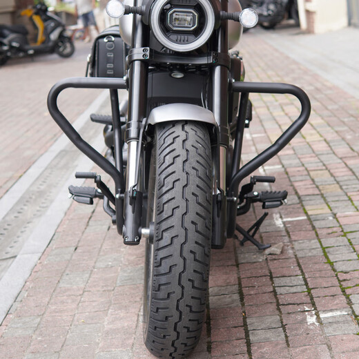 Gongma is suitable for QJ Qianjiang flash 600V2 guard bar original parts side bag rear backrest tail bag anti-scald cover non-destructive installation mobile phone holder (U-shaped handlebar model)