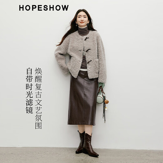 Red sleeves (hopeshow) retro literary horn button fur 2025 winter new women's 100% sheep wool granular velvet warm short jacket, cloud gray 075 M