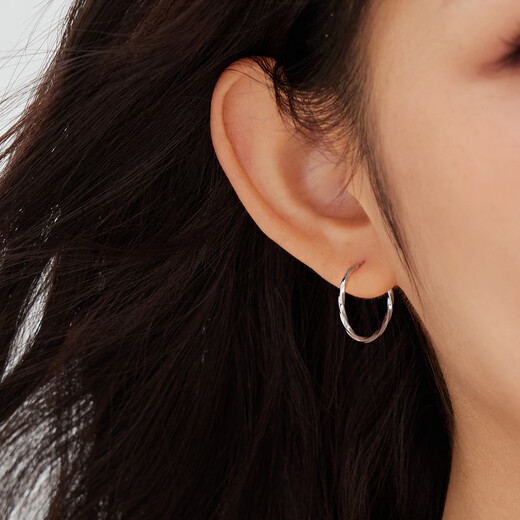 Lukfook Jewelry Platinum Earrings Twisted Platinum 950 Earrings Price L04TBPE0011 Approximately 1.56 grams