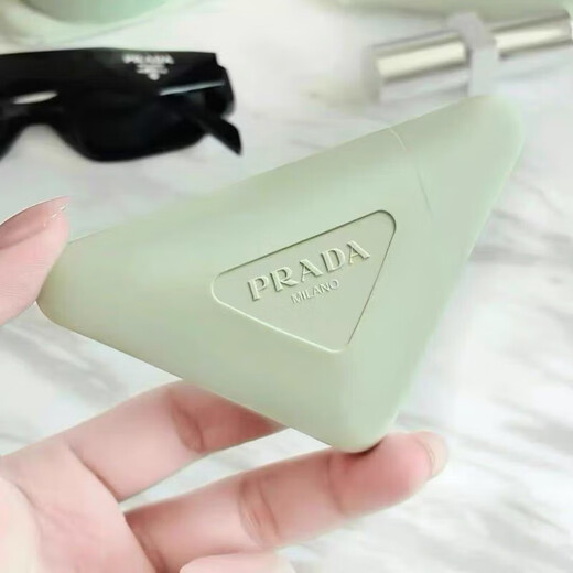 PRADA I'm Unpredictable Floral EDP Perfume PaDa Hand Cream/Lip Balm/Nylon Cushion as a holiday gift for your girlfriend Prada PaDa Hand Cream 50ml for personal use - no gift box