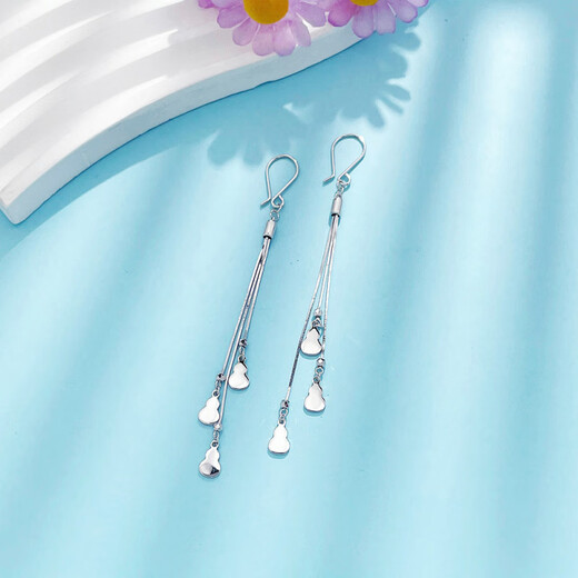 Laofu gold platinum earrings tassel lucky gourd earrings as gifts for girlfriends as gifts, about 4.40g